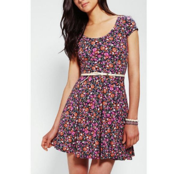 Summer Dress from Urban Outfitters/Kimchi Blue - Picture 1 of 5